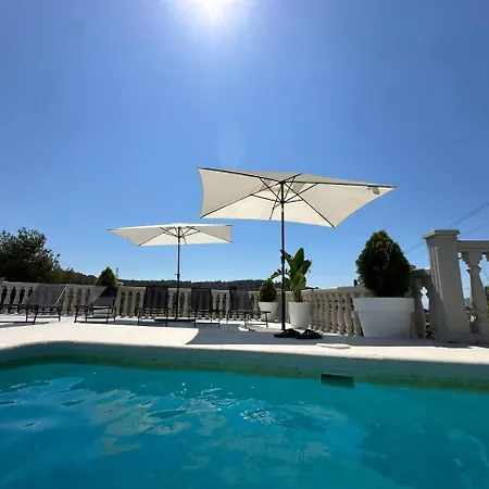 Maja Vacaciones * Κάλπε